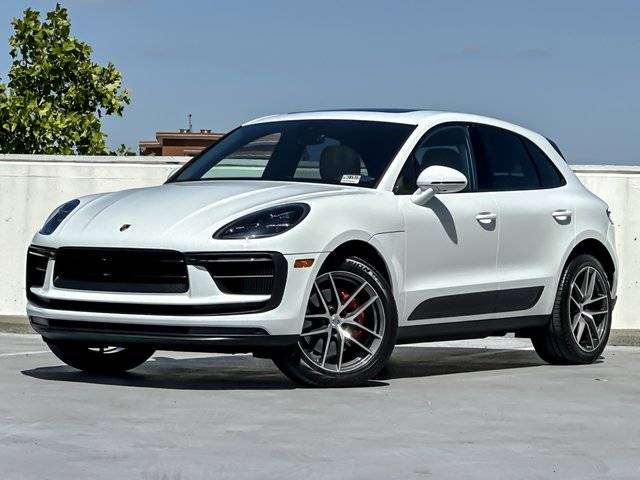 2023 Porsche Macan S AWD photo