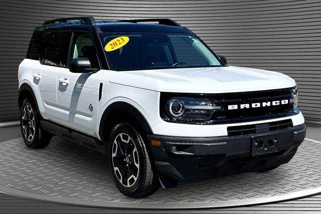 2023 Ford Bronco Sport Outer Banks 4WD photo