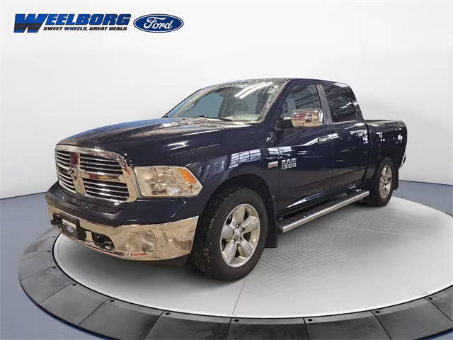 2017 Ram 1500 SLT 4WD photo