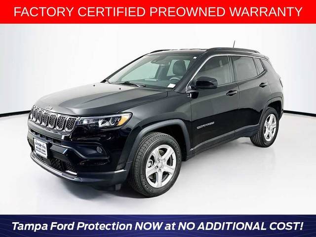 2023 Jeep Compass Latitude 4WD photo