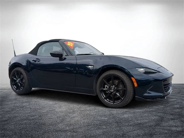 2023 Mazda MX-5 Miata Club RWD photo