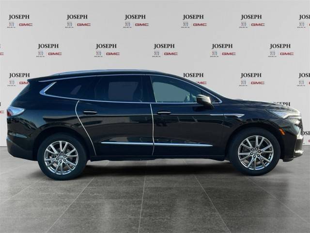 2023 Buick Enclave Premium AWD photo