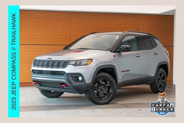 2023 Jeep Compass Trailhawk 4WD photo