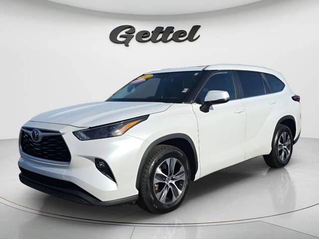 2023 Toyota Highlander XLE FWD photo