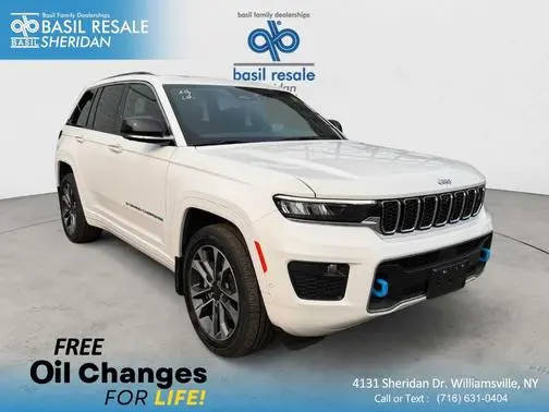 2023 Jeep Grand Cherokee Overland 4WD photo