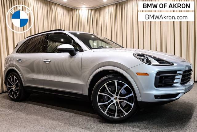 2023 Porsche Cayenne  AWD photo