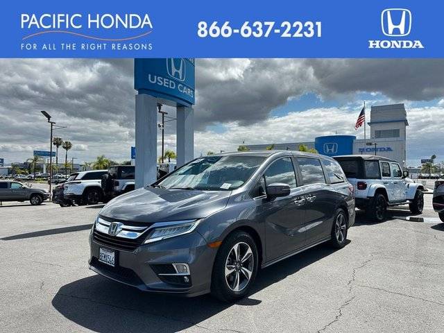 2019 Honda Odyssey Touring FWD photo