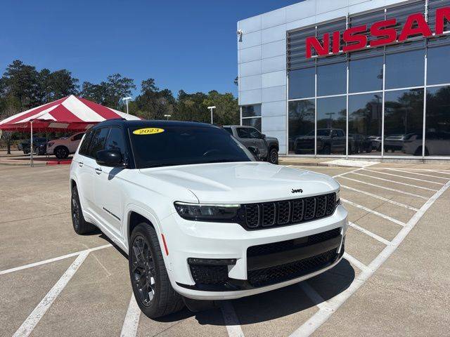 2023 Jeep Grand Cherokee L Summit Reserve 4WD photo