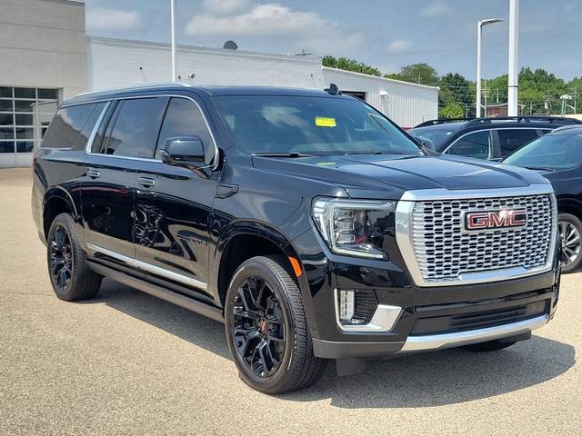 2023 GMC Yukon XL Denali 4WD photo