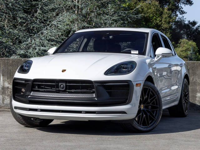 2023 Porsche Macan GTS AWD photo