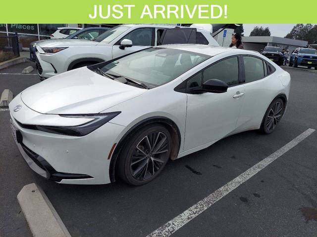 2023 Toyota Prius XLE FWD photo