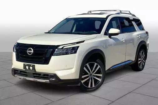 2023 Nissan Pathfinder Platinum FWD photo