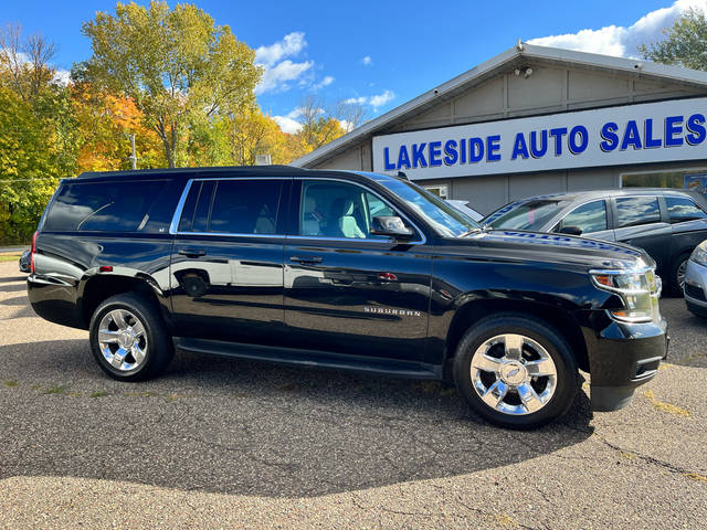 2020 Chevrolet Suburban LT 4WD photo