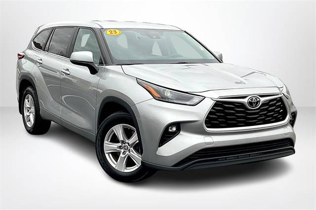 2023 Toyota Highlander LE FWD photo