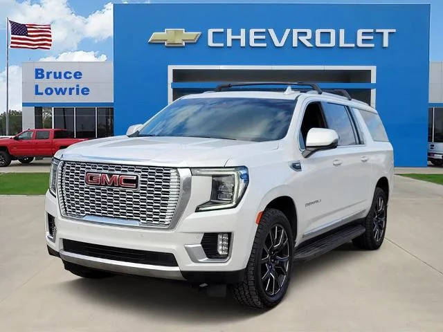 2023 GMC Yukon XL Denali 4WD photo