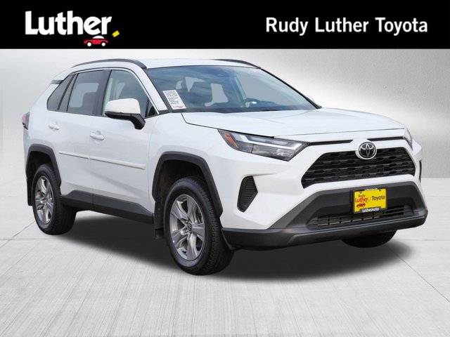 2023 Toyota RAV4 XLE AWD photo