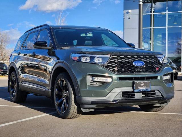 2023 Ford Explorer ST 4WD photo