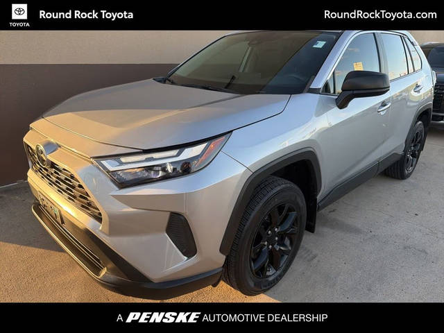 2023 Toyota RAV4 LE FWD photo