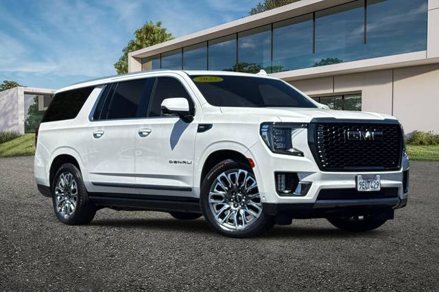 2023 GMC Yukon XL Denali Ultimate 4WD photo