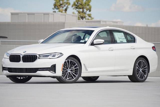 2023 BMW 5 Series 530i RWD photo