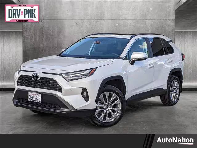 2023 Toyota RAV4 XLE Premium AWD photo