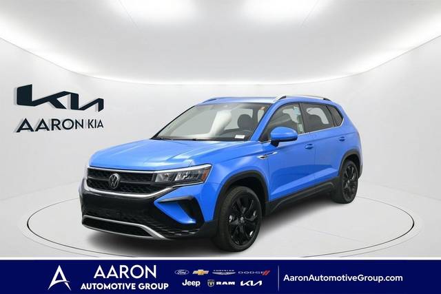 2023 Volkswagen Taos SE FWD photo