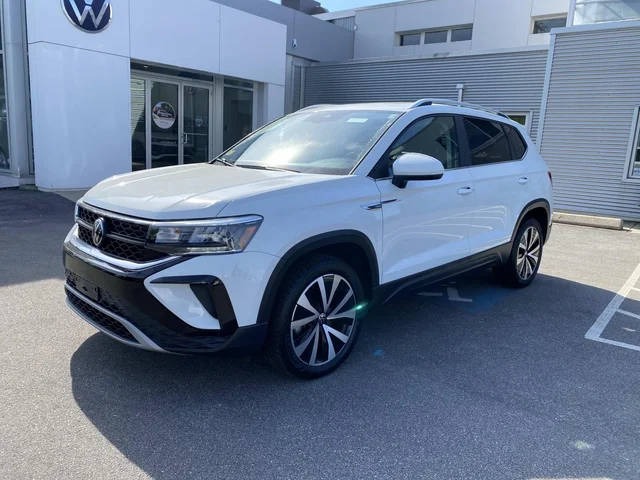 2023 Volkswagen Taos SE FWD photo