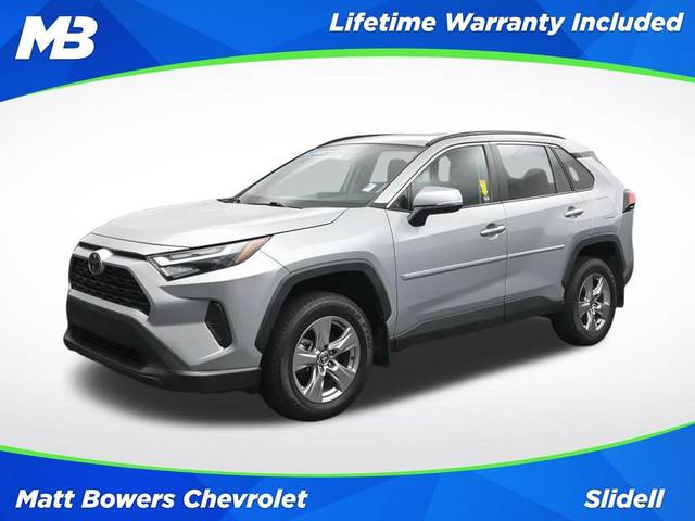 2022 Toyota RAV4 XLE FWD photo