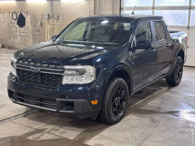 2023 Ford Maverick XLT AWD photo