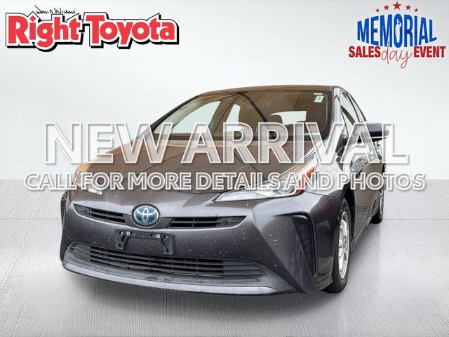 2021 Toyota Prius LE FWD photo