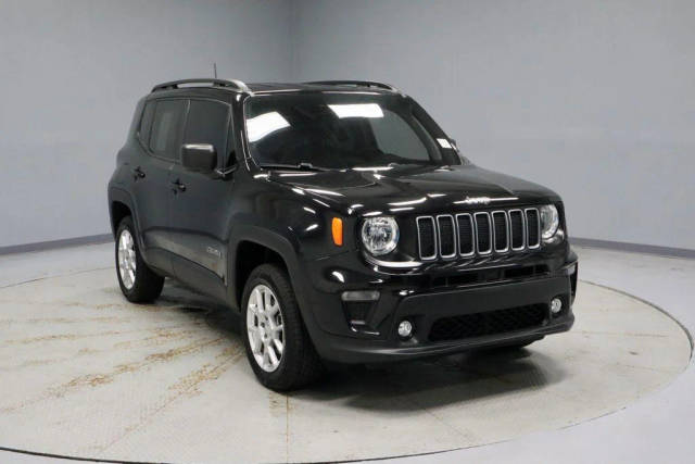 2023 Jeep Renegade Latitude 4WD photo