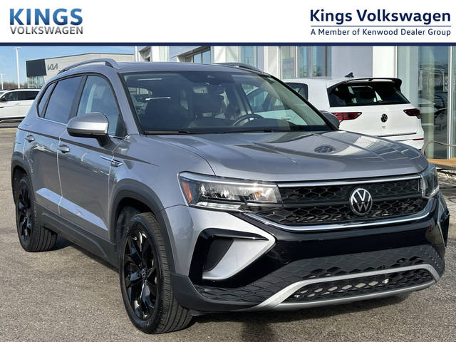 2023 Volkswagen Taos SE FWD photo