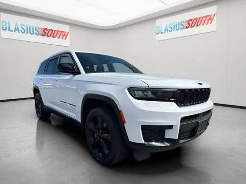 2023 Jeep Grand Cherokee L Altitude 4WD photo