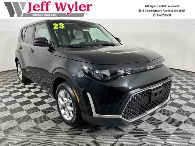 2023 Kia Soul LX FWD photo