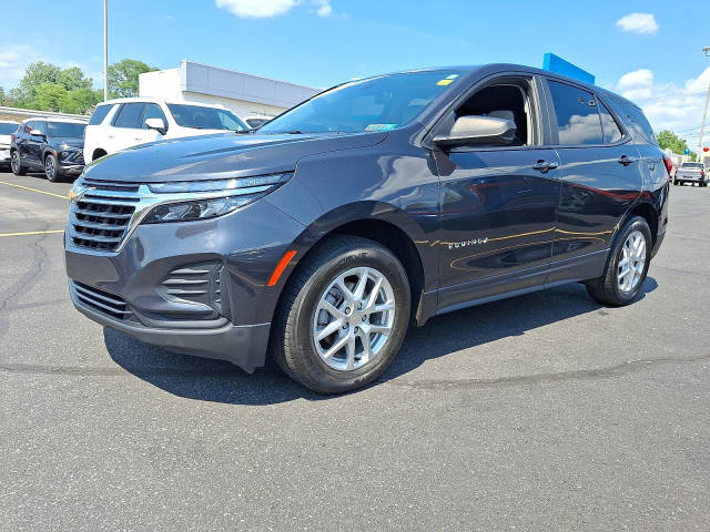 2022 Chevrolet Equinox LS AWD photo