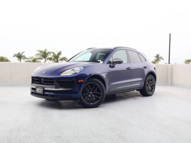2023 Porsche Macan T AWD photo