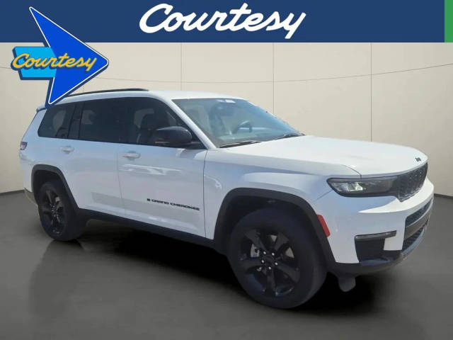 2023 Jeep Grand Cherokee L Limited 4WD photo
