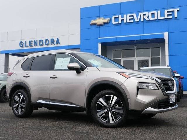 2023 Nissan Rogue Platinum FWD photo