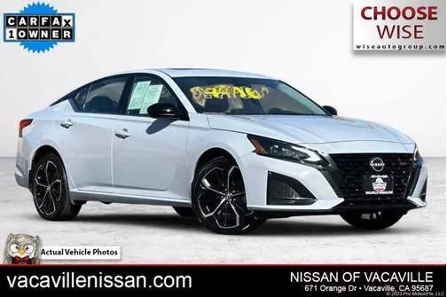 2023 Nissan Altima 2.5 SR AWD photo