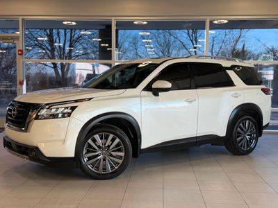 2022 Nissan Pathfinder SL 4WD photo