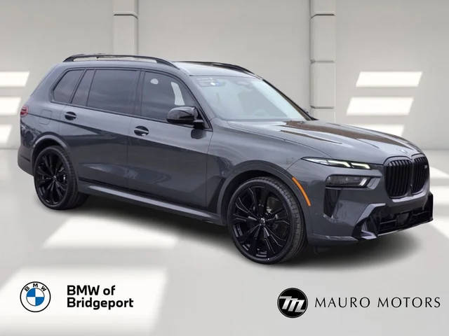 2023 BMW X7 M60i AWD photo