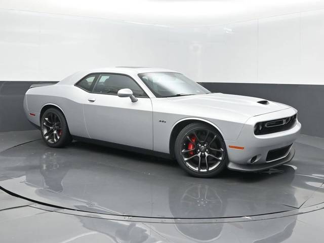 2023 Dodge Challenger R/T RWD photo