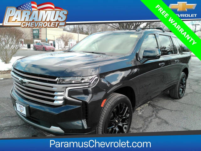 2023 Chevrolet Suburban High Country 4WD photo