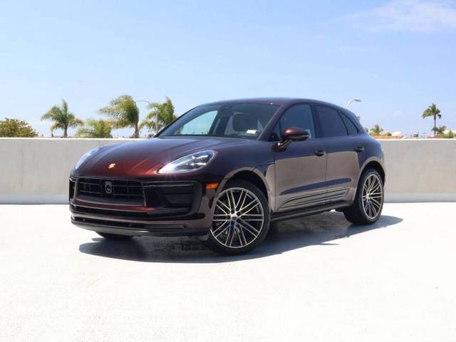 2023 Porsche Macan  AWD photo