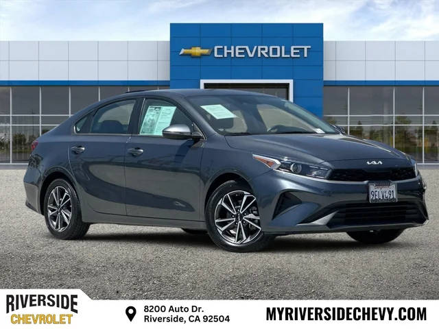 2023 Kia Forte LXS FWD photo