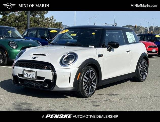 2023 MINI Hardtop 2 Door Cooper S FWD photo