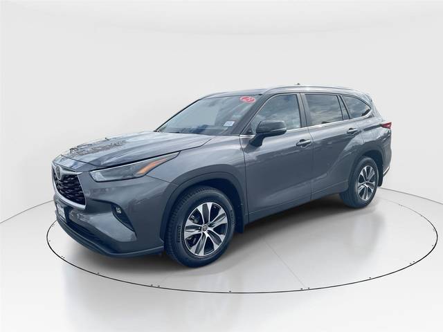 2023 Toyota Highlander XLE AWD photo