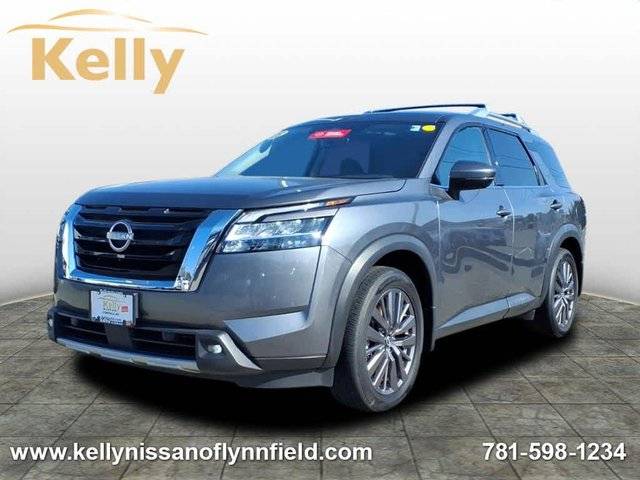 2023 Nissan Pathfinder SL 4WD photo