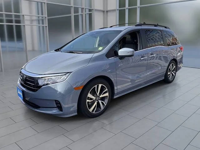 2023 Honda Odyssey Touring FWD photo