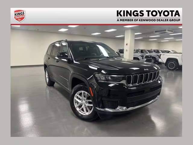 2023 Jeep Grand Cherokee L Laredo 4WD photo